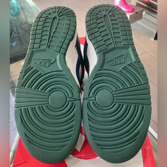 Women’s Nike Dunk Low Retro Gorge Green Midnight Navy Size 7.5 - Picture 7 of 7